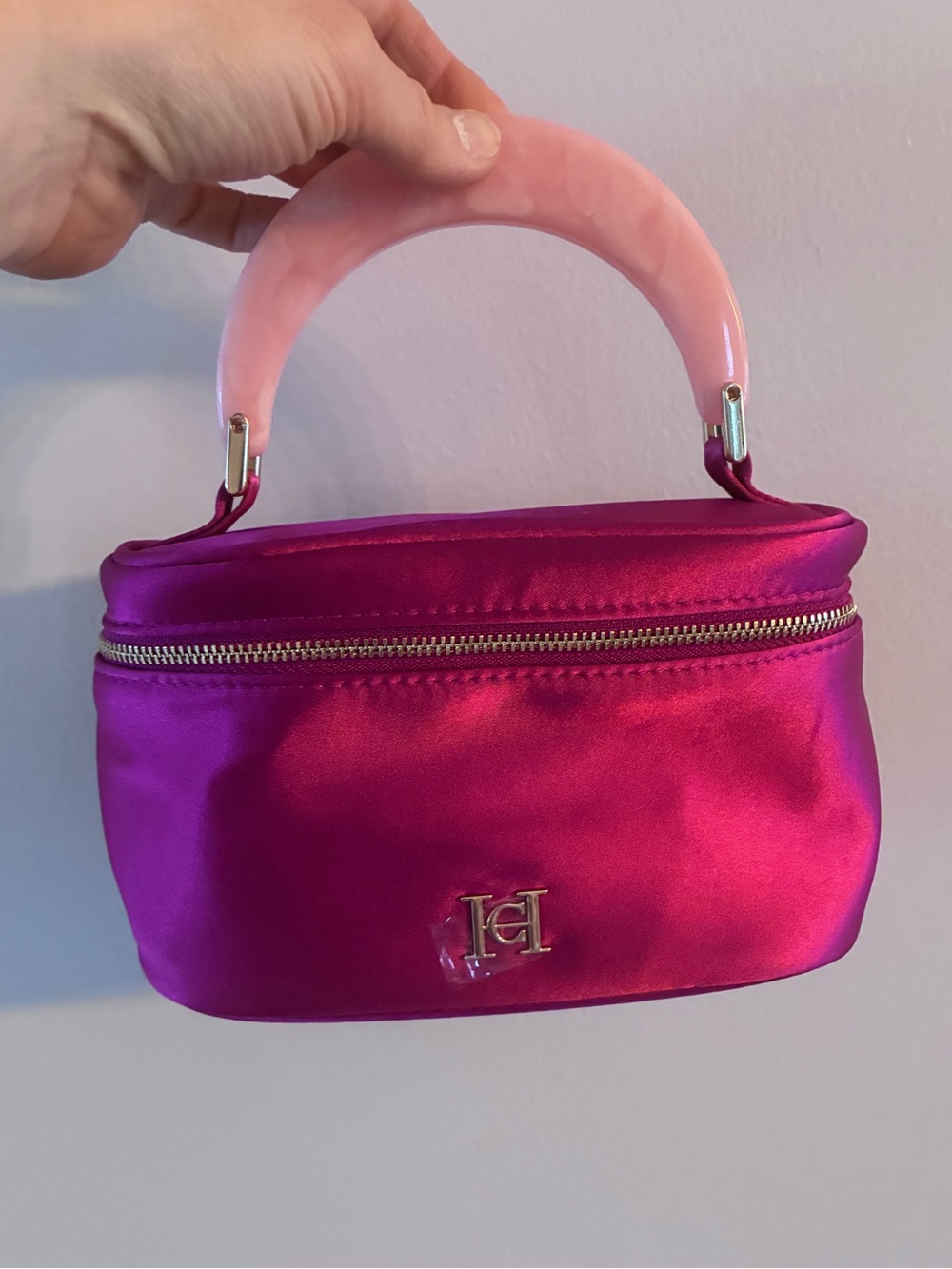 Carolina Herrera Pink Jewelry Bag with Acrylic Handle - Picture 3 of 6